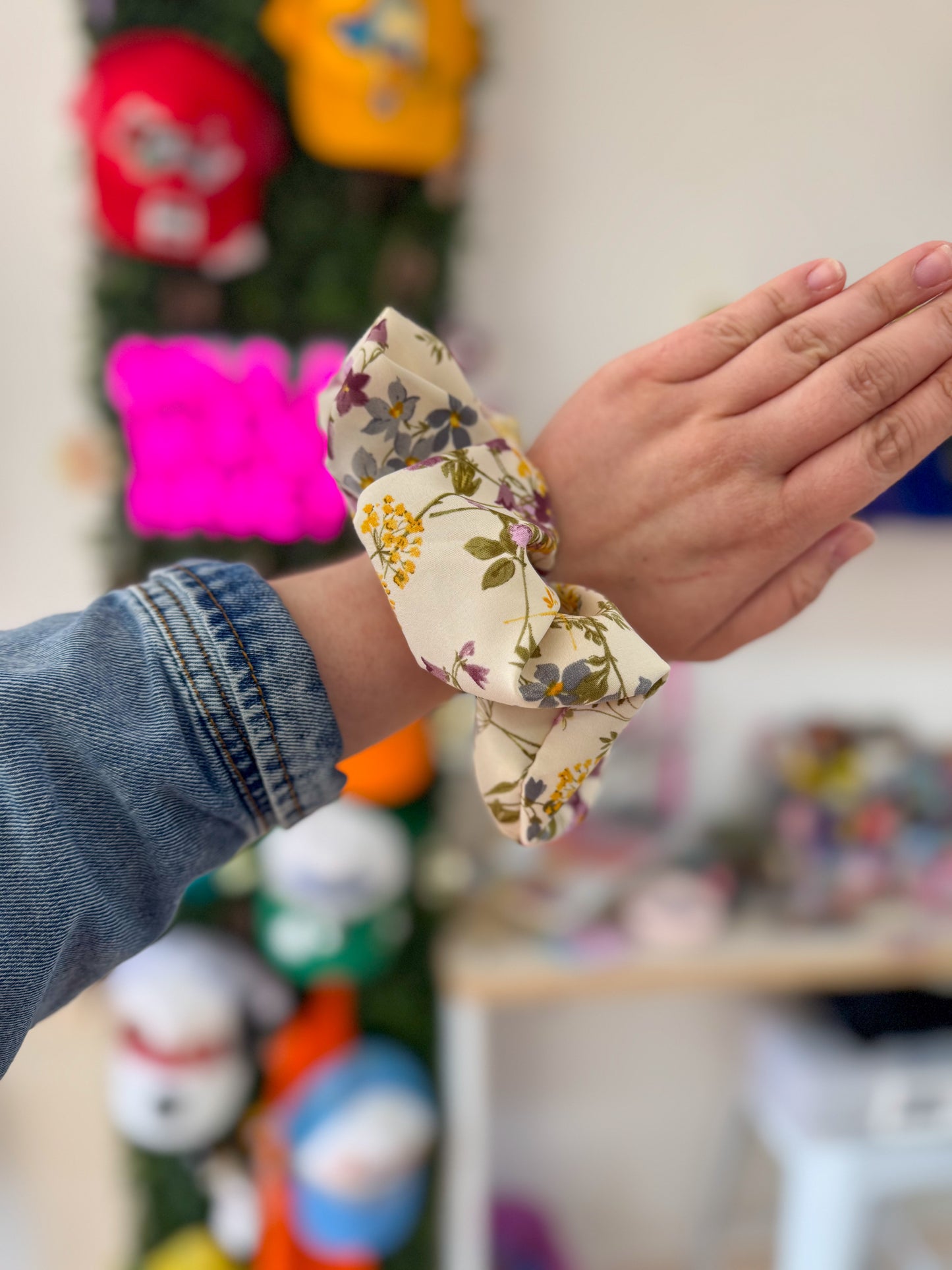 Cream Floral Scrunchie