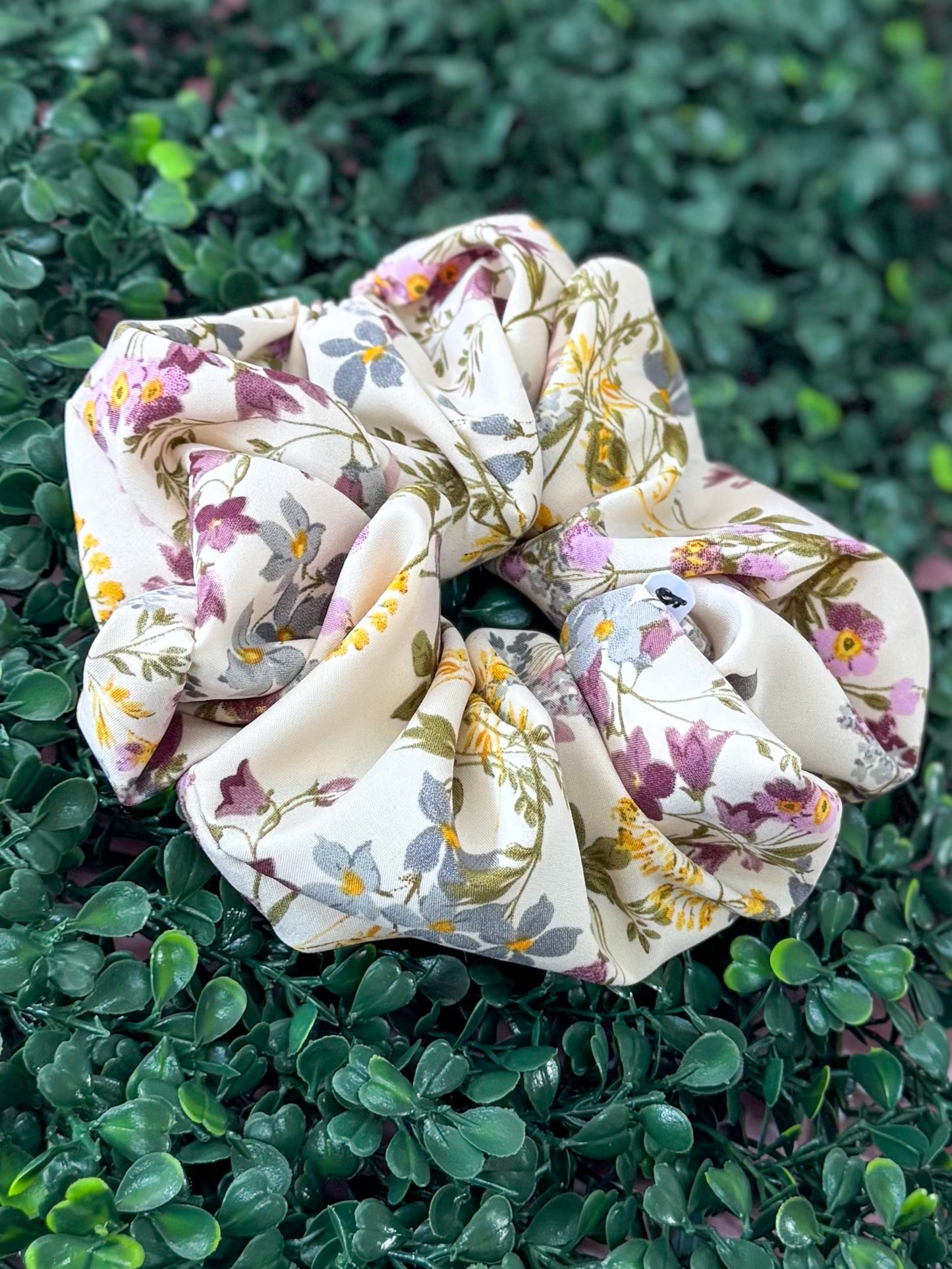 Cream Floral Scrunchie