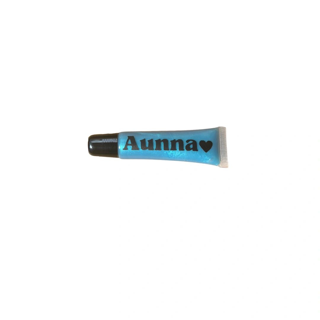 Odd Hydrating Lipgloss